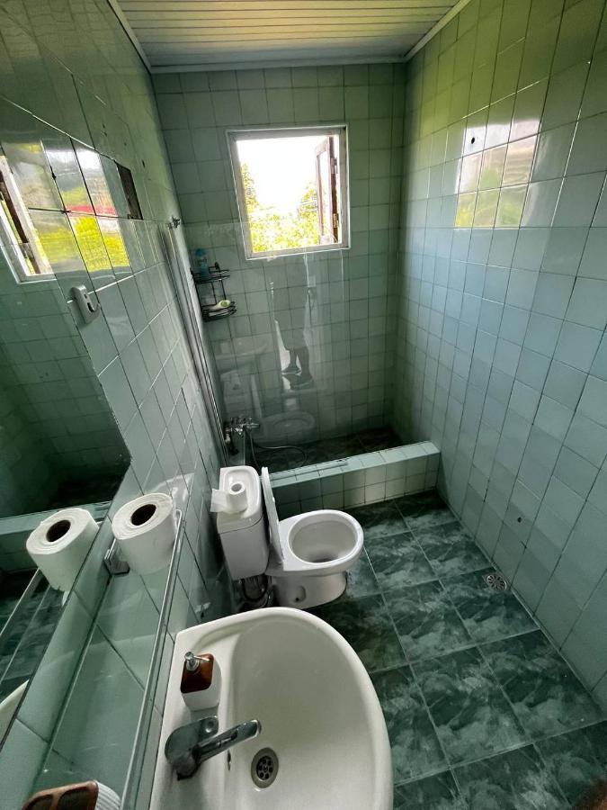 Mziuri Guest House Гонио Екстериор снимка